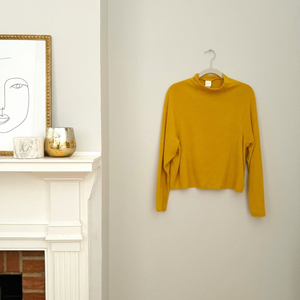 mustard sweater / size small / H&M